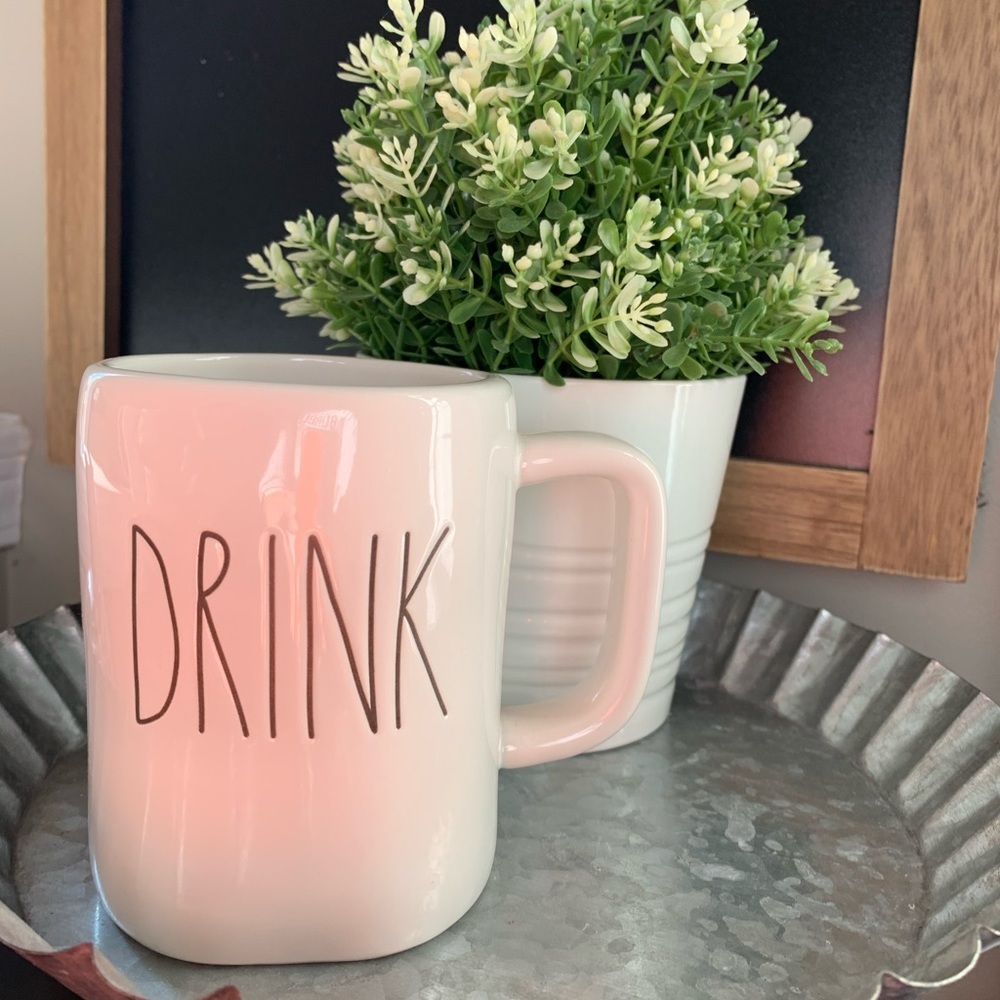 Rae Dunn Artisan Collection “Drink” Coffee Mug by Magenta -‎ NEW!
